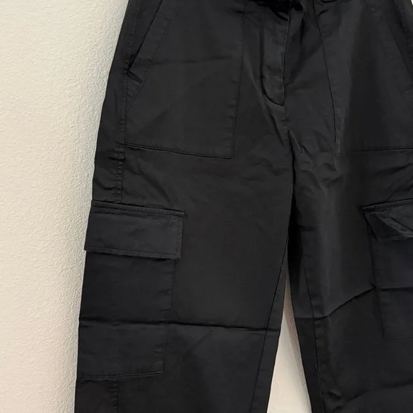 Old Navy Black Extra High-Rise Cargo Pants - Picture 3 of 3